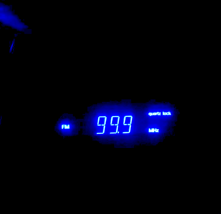 99.9 QLCK FM